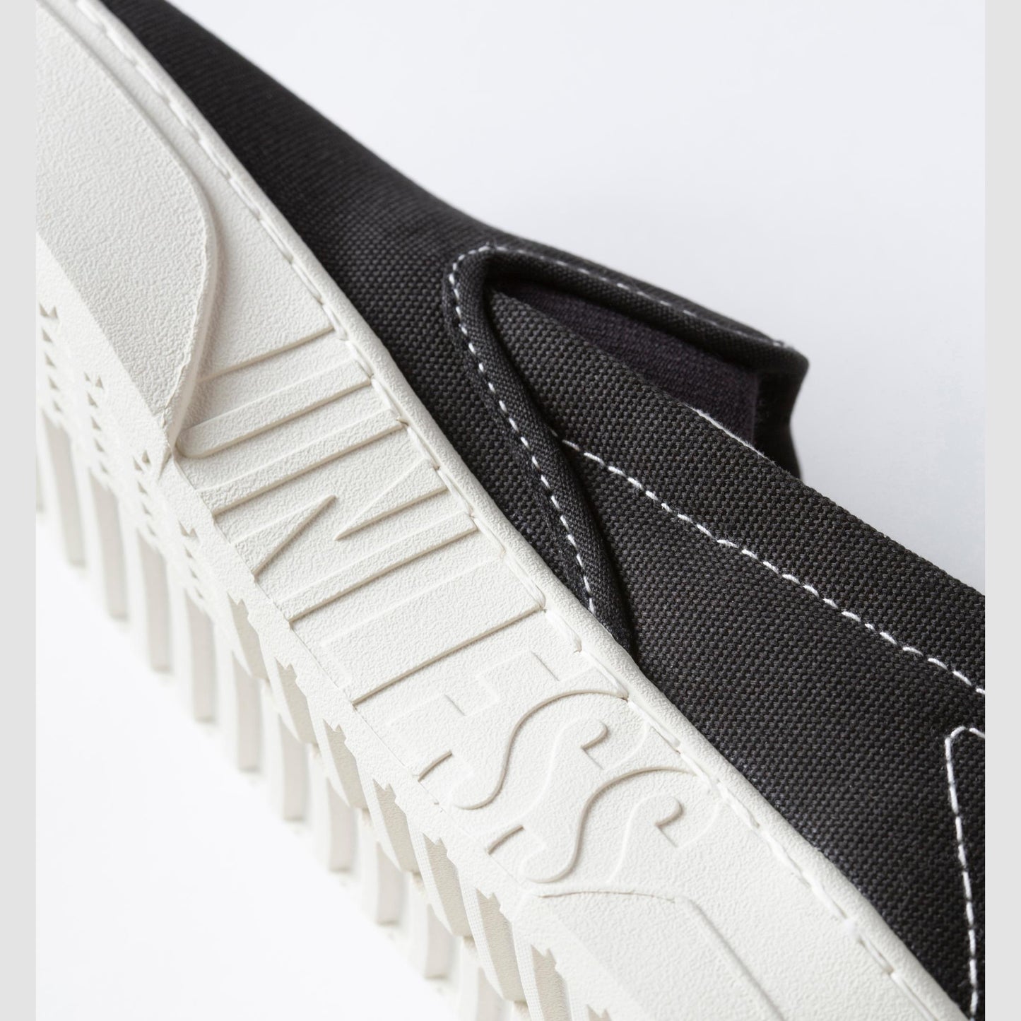 UNLESS Seaside Slip-on