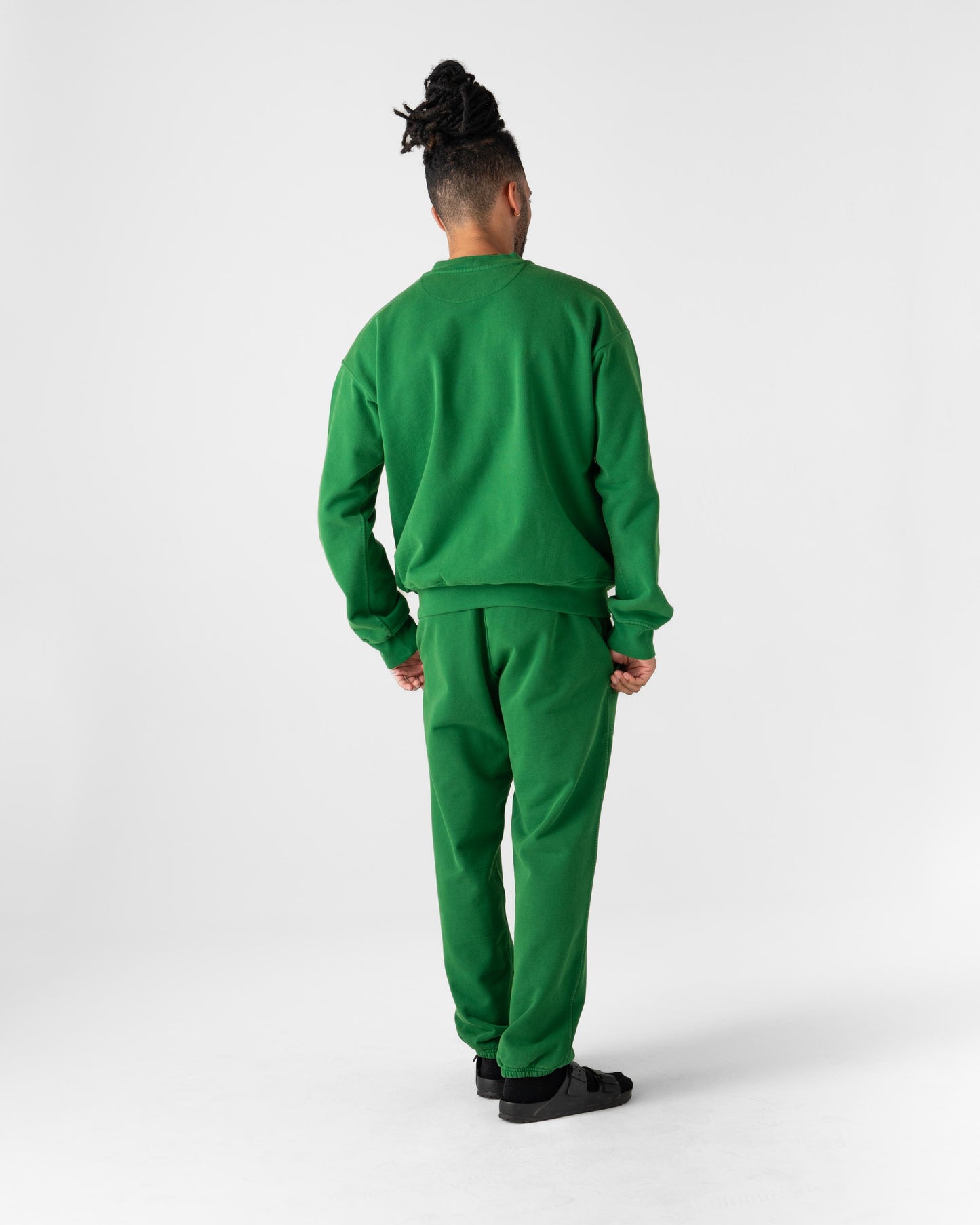 Caption: Cary: 5'11" | Size: w L / m M